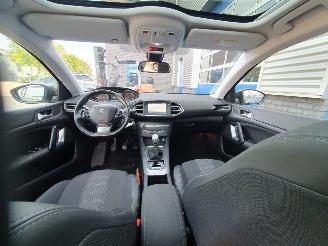 Peugeot 308 1.2 PureTech Blue Lease Premium picture 21