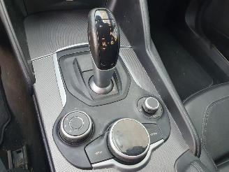 Alfa Romeo Giulia 2.0T AWD Veloce Automaat picture 29