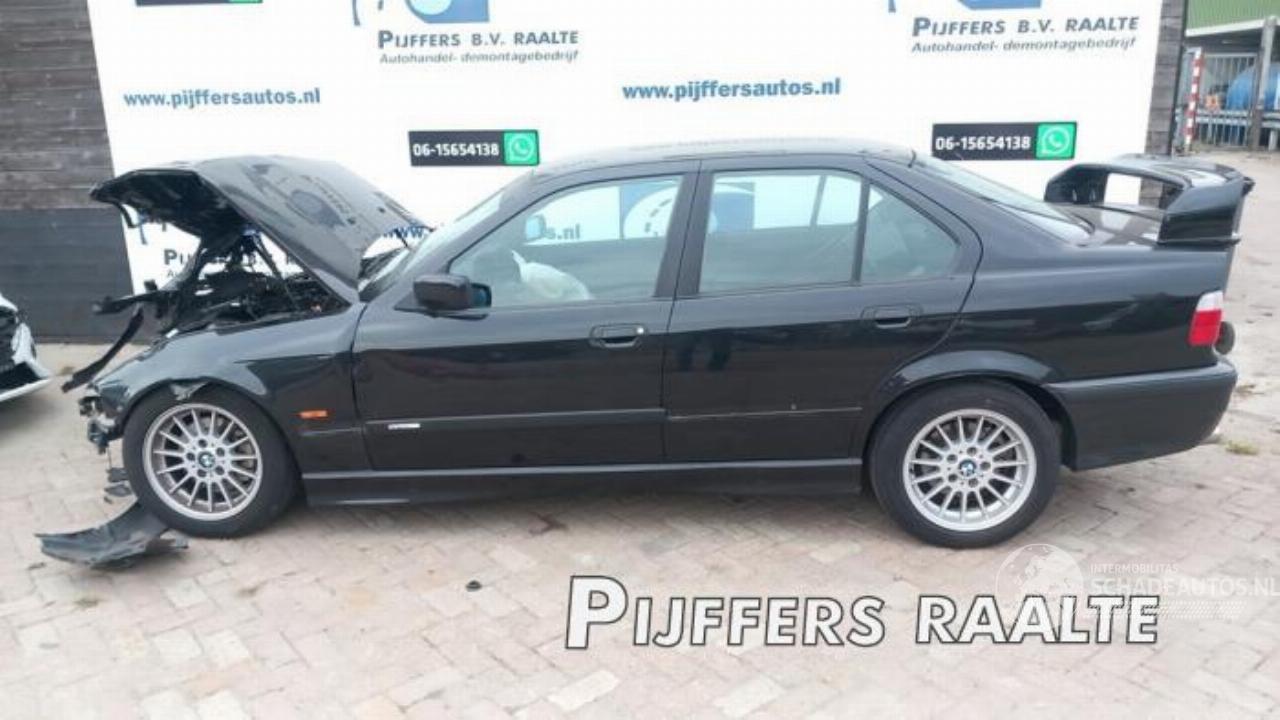 BMW 3-serie 3 serie (E36/4), Sedan, 1990 / 1998 320i 24V