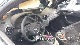 Audi A1 A1 Sportback (8XA/8XF), Hatchback 5-drs, 2011 / 2018 1.0 TFSI Ultra 12V picture 16