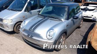 Uttjänta bilar auto Mini Mini Mini (R50/53), Hatchback, 2001 / 2007 1.6 16V Cooper 2003/9
