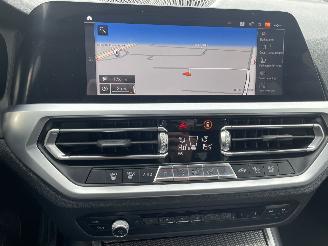 BMW 3-serie 318i Executive Edition M-PAKKET N.A.P NL AUTO PRACHTIG!!! picture 16