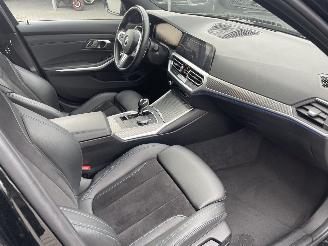 BMW 3-serie 318i Executive Edition M-PAKKET N.A.P NL AUTO PRACHTIG!!! picture 12