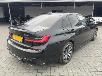 BMW 3-serie 318i Executive Edition M-PAKKET N.A.P NL AUTO PRACHTIG!!! picture 3
