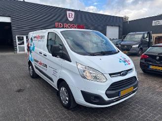 krockskadad bil bedrijf Ford Transit Custom 2.0 TDCI  3-pers  airco 2017/10