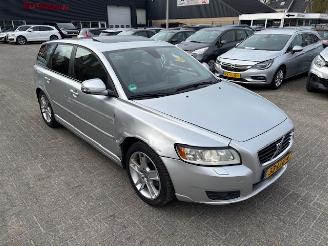 krockskadad bil auto Volvo V-50 1.6D Edition2 2010/5