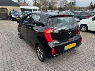 krockskadad bil auto Kia Picanto 1.2 5-drs  DynamicLine Clima 2016/1