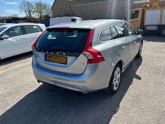 Volvo V-60 1.5 T3 Nordic+ automaat 152pk picture 3