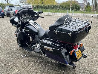 Harley-Davidson Electra Glide 103 FLHTK Electra Glide Ultra Limited picture 5