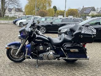 Harley-Davidson Electra Glide 103 FLHTK Electra Glide Ultra Limited picture 6