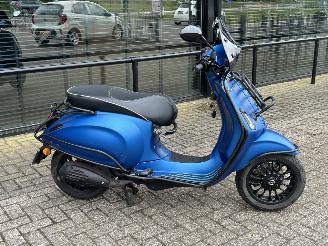 Vespa  Sprint 50 4T picture 2