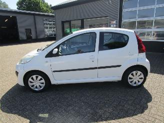 Peugeot 107 Active 5drs picture 7