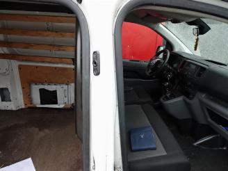 Peugeot Expert 231S 2.0 BlueHDI 120 Premium 3 zits airco picture 17