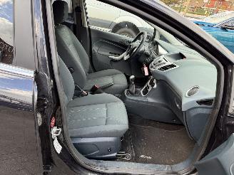 Ford Fiesta 1.25 Ghia (Hatchback 5-dr.) picture 24