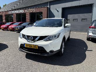 Voiture accidenté Nissan Qashqai 1.2 Acenta (SUV 5-dr.) 2015/6
