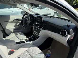 Mercedes Cla-klasse 180 Ambition (Sedan 4-dr.) picture 16