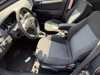 Opel Astra 1.8 Temptation  AUTOMAAT (Hatchback 5-dr.) picture 22