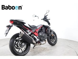 Honda CB 750 Hornet picture 2