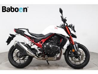 skadebil motor Honda CB 750 Hornet 2023/3