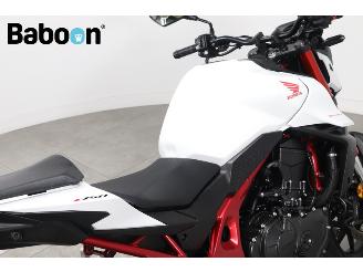 Honda CB 750 Hornet picture 21