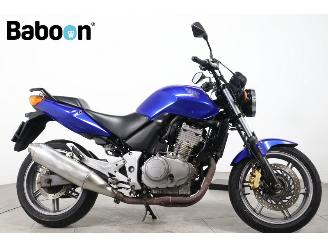 krockskadad bil auto Honda CBF 500 ABS 2006/9