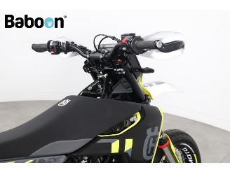 Husqvarna  701 Supermoto picture 23