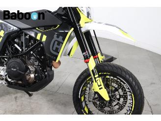Husqvarna  701 Supermoto picture 10