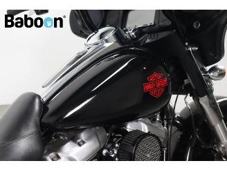 Harley-Davidson  FLHX Street Glide picture 23