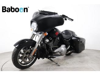 Harley-Davidson  FLHX Street Glide picture 4