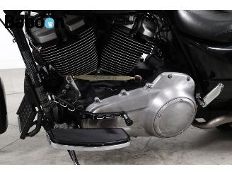 Harley-Davidson  FLHX Street Glide picture 13