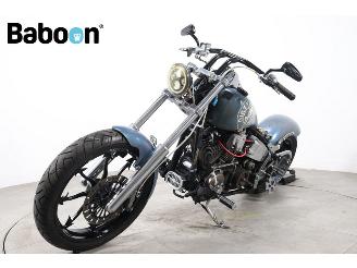 Harley-Davidson  FXSTC Softail Custom picture 4