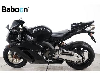 Honda CBR 1000 RR Fireblade picture 5
