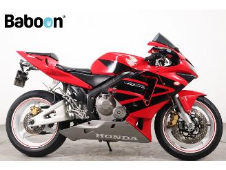 krockskadad bil motor Honda CBR 600 RR 2003/6