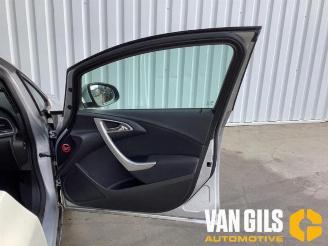 Opel Astra Astra J (PC6/PD6/PE6/PF6), Hatchback 5-drs, 2009 / 2015 1.4 Turbo 16V picture 10