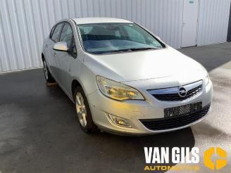Opel Astra Astra J (PC6/PD6/PE6/PF6), Hatchback 5-drs, 2009 / 2015 1.4 Turbo 16V picture 3