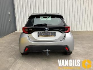 Damaged car Toyota Yaris Yaris IV (P21/PA1/PH1), Hatchback, 2020 1.5 12V Hybrid 115 2021/12