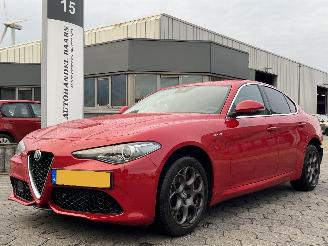 Vaurioauto  passenger cars Alfa Romeo Giulia 2.0 T AWD Veloce 280PK 2019/12