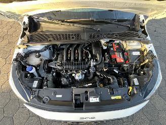 Peugeot 208 1.2 PureTech Active picture 7