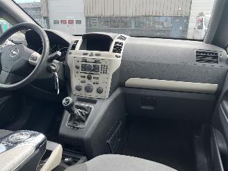 Opel Zafira 1.6 Temptation picture 12