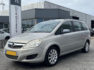 krockskadad bil auto Opel Zafira 1.6 Temptation 2008/10