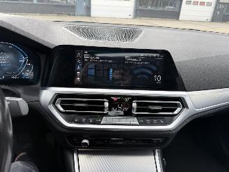 BMW 3-serie 330e Business Edition Plus picture 23