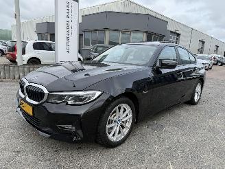 BMW 3-serie 330e Business Edition Plus picture 1