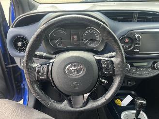 Toyota Yaris 1.5 Hybrid Bi-Tone picture 16