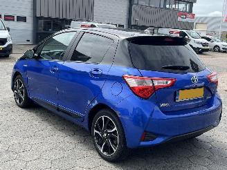 Toyota Yaris 1.5 Hybrid Bi-Tone picture 6