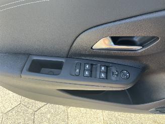 Opel Corsa 1.2 Turbo GS picture 17