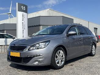 uszkodzony samochody osobowe Peugeot 308 SW 1.6 BlueHDI Blue Lease Executive Pack 2015/10
