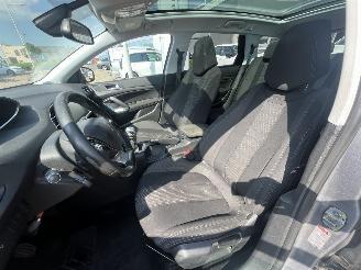 Peugeot 308 SW 1.6 BlueHDI Blue Lease Executive Pack picture 13