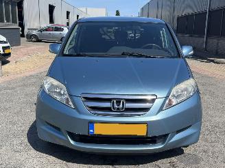 Honda Fr-v 1.7i Comfort picture 2
