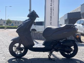  Peugeot  Kisbee 2025/7