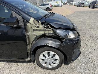 Peugeot 108 1.0 e-VTi Active picture 4